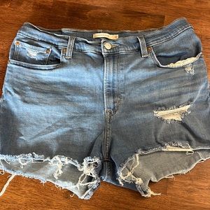 Levi’s size 33 shorts